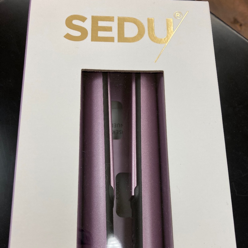 NWT SEDU 1” pro flat iron